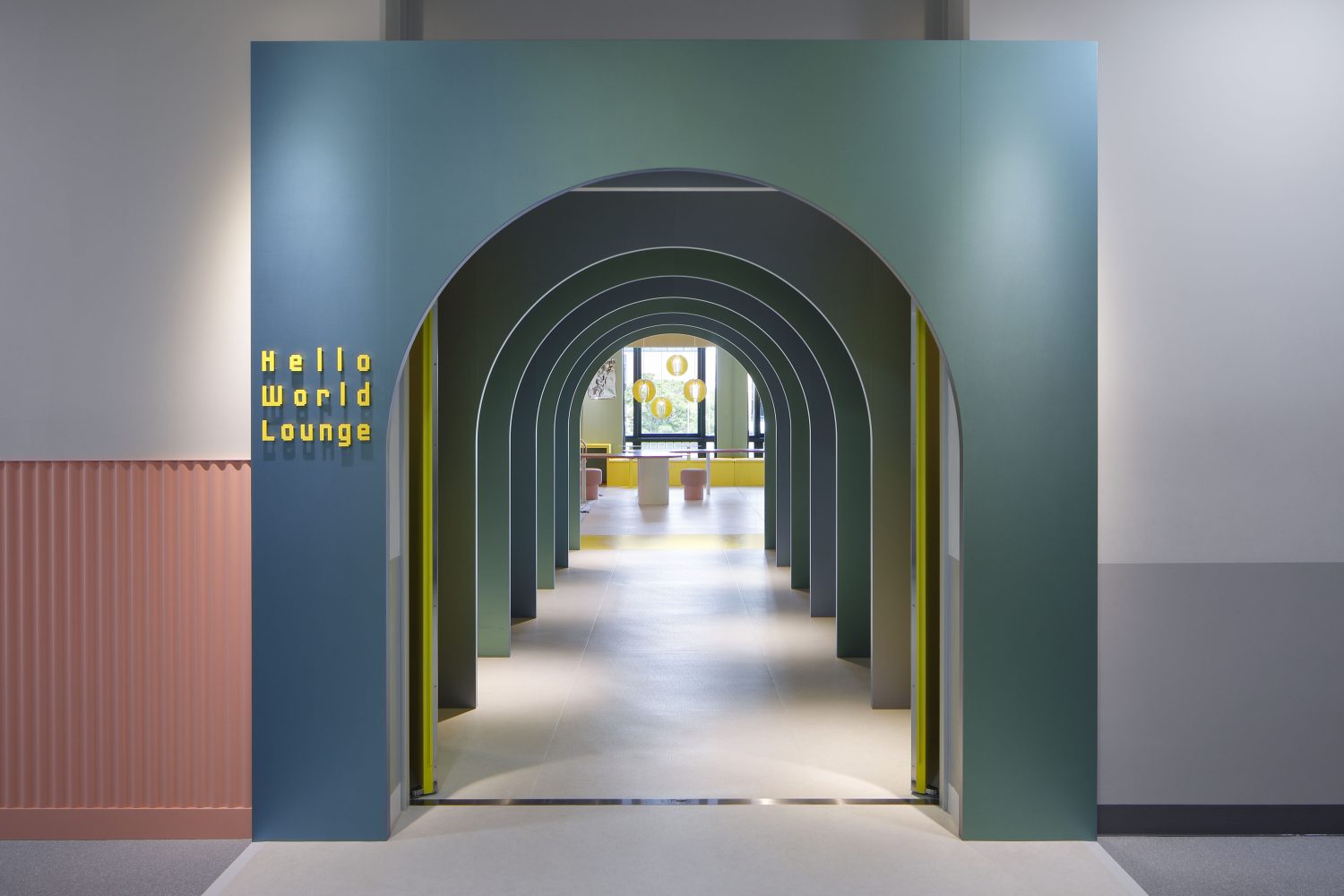 Hello, World. Lounge