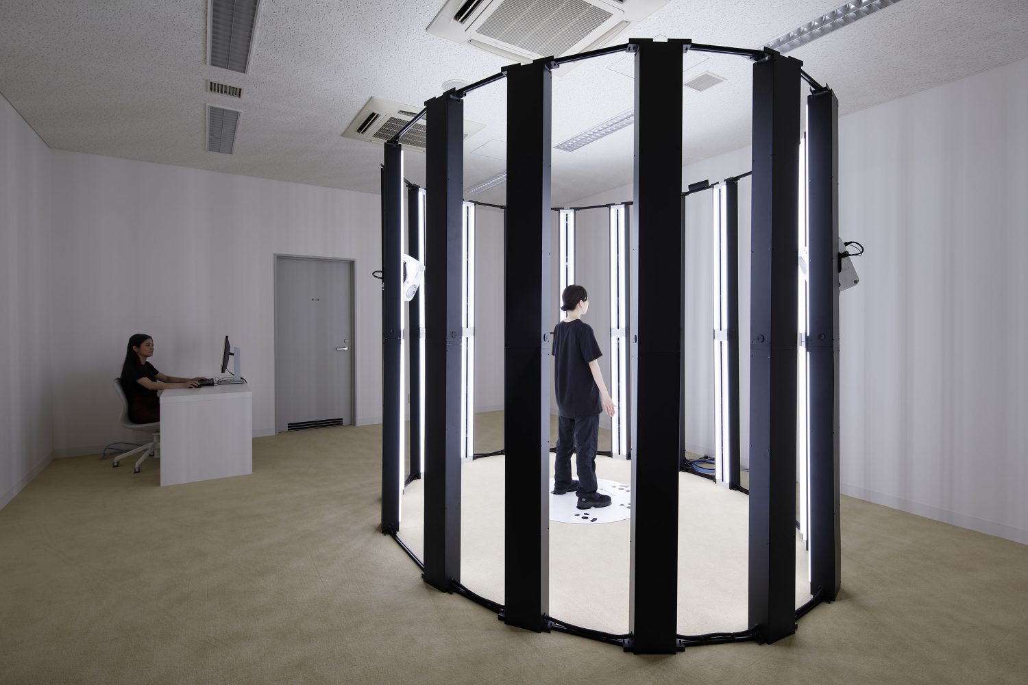 Hello, World. Lounge