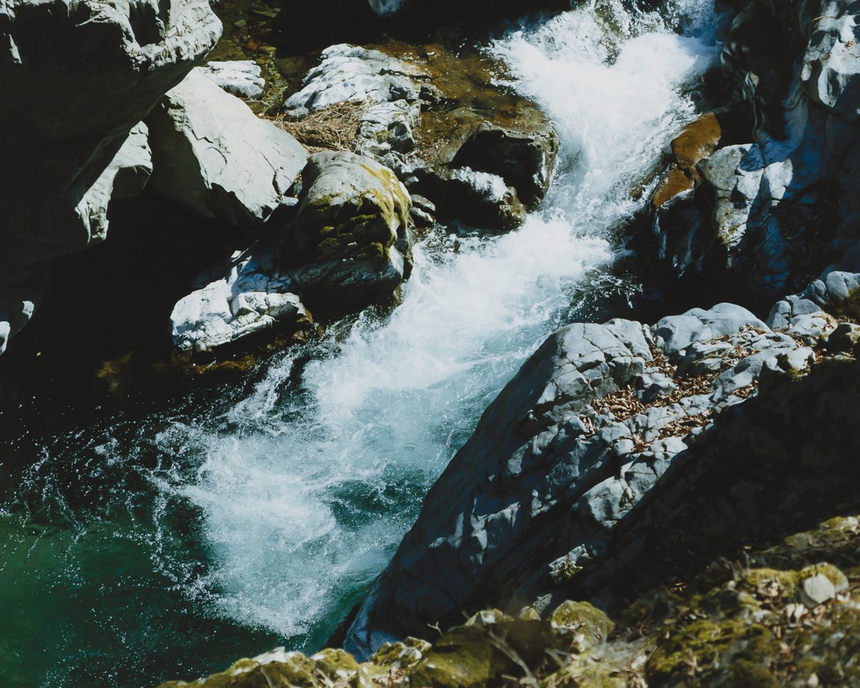 会員制アウトドア施設「HINOKO SHELTER」が 、3月1日に東京都檜原村にオープン！暖炉、焚き火、サウナという３つの火とともに過ごす「大地に佇む小屋」